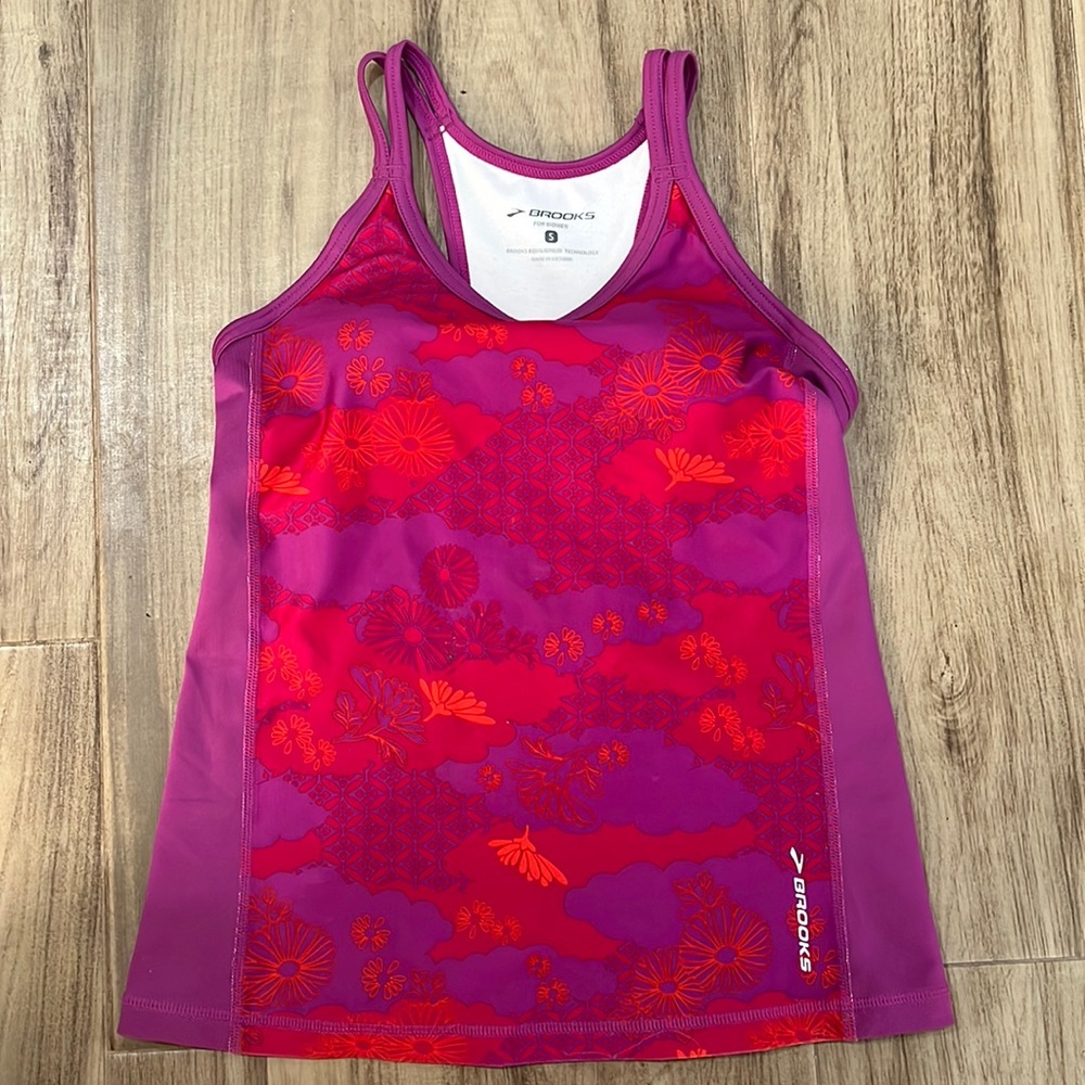 Brooks Floral exercise Top - Small